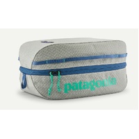 Patagonia Bag Black Hole Cube 6L Birch White image