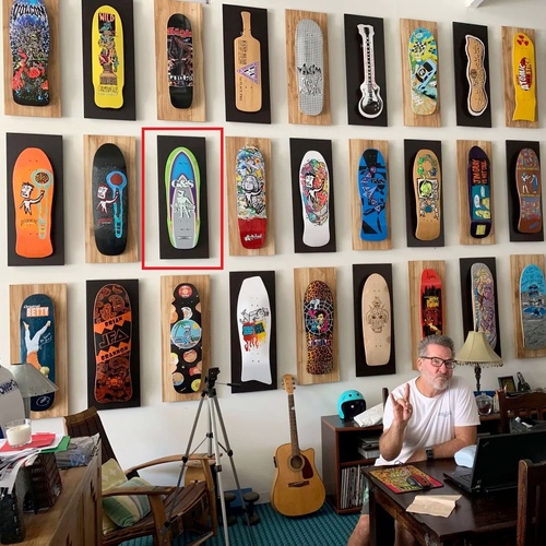 Sk8ology Deck Display Floating Black