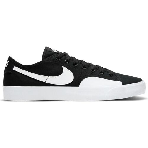 Nike SB Blazer Court Black/White [Size: Mens US 8 / UK 7]